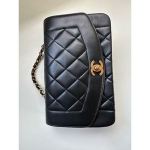 Chanel Vintage Diana Lambskin Flap Bag